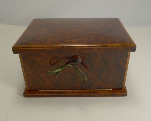 fig 1. Quality Antique French Burl Thuya Jewellery Box c.1910