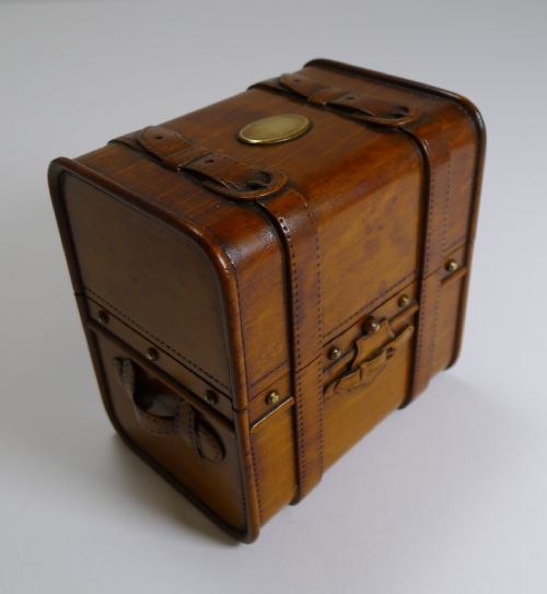 CARVED FRENCH FRUITWOOD TRUNK PERFUME BOX C1880 - ADDITIONAL PHOTO 5