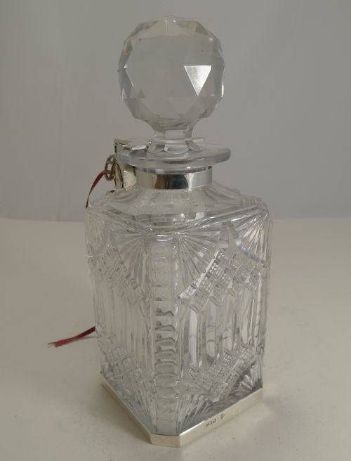 ANTIQUE ENGLISH CUT CRYSTAL AND STERLING SILVER SINGLE LOCKING DECANTER 1898 - ADDITIONAL PHOTO 3