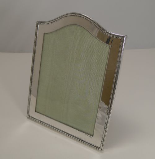 Smart Antique English Sterling Silver Photograph Frame