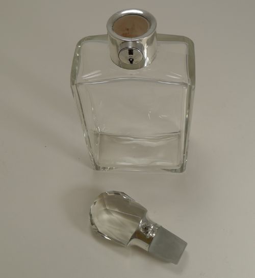 ENGLISH ART DECO CRYSTAL AND STERLING SILVER LOCKING DECANTER BY HUKIN AND HEATH - ADDITIONAL PHOTO 4