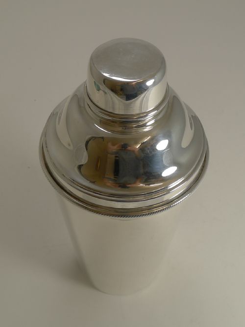 fig 1. Smart Large Art Deco Cocktail Shaker Retailed by Thomas Goode, London c.1930