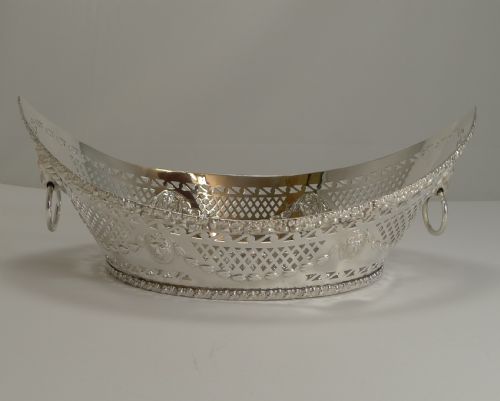 Grand Large Antique English Silver Plated Bread Basket C.1900