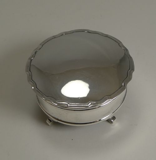 English Sterling Silver Jewellery / Ring Box - 1920 by Walker and Hall
