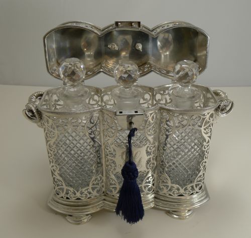 HEIRLOOM QUALITY THREE BOTTLE DECANTER BOX TANTALUS BY PHILIP ASHBERRY C1870 - ADDITIONAL PHOTO 7