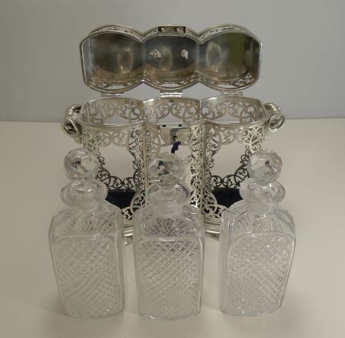 HEIRLOOM QUALITY THREE BOTTLE DECANTER BOX TANTALUS BY PHILIP ASHBERRY C1870 - ADDITIONAL PHOTO 8