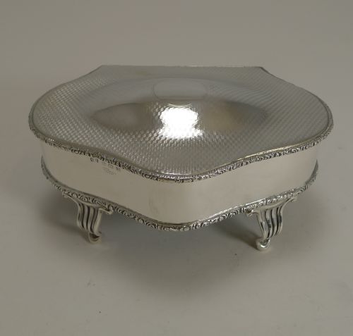 Heavy Antique English Sterling Silver Jewelry / Ring Box - 1911