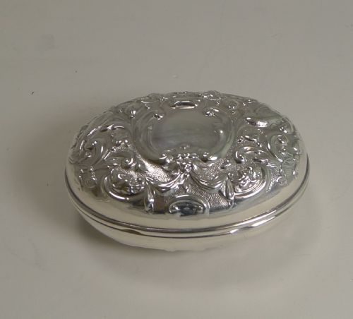 fig 1. Antique English Sterling Silver Travel Soap Box by William Comyns