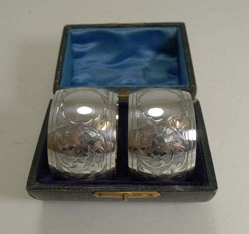 Pair Elegant Cased English Sterling Silver Napkin Rings - 1908