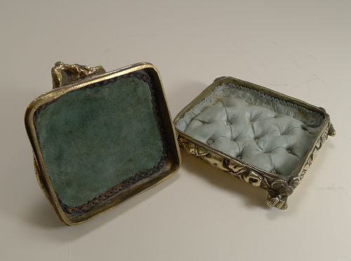 MAGNIFICENT ANTIQUE ENGLISH BRASS BRONZE DOG JEWELRY BOX C1880 - ADDITIONAL PHOTO 8