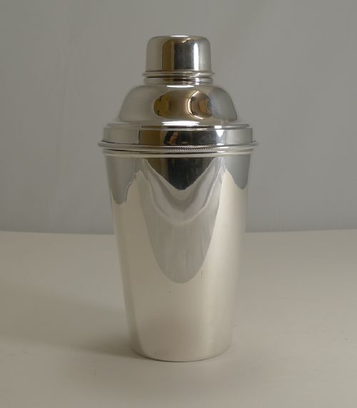 Large (1 1/2 Pint) English Art Deco Silver Plate Cocktail Shaker with Ice Breaker C.1930