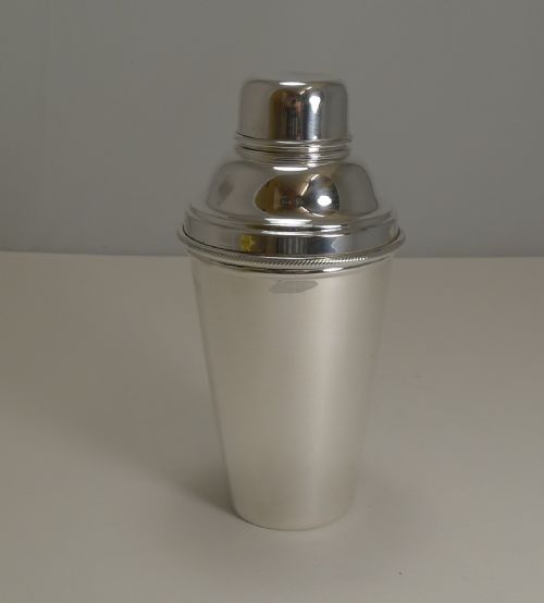 fig 1. Art Deco Cocktail Shaker With Lemon Squeezer c.1930 - Goldsmith's and Silversmith's Co.