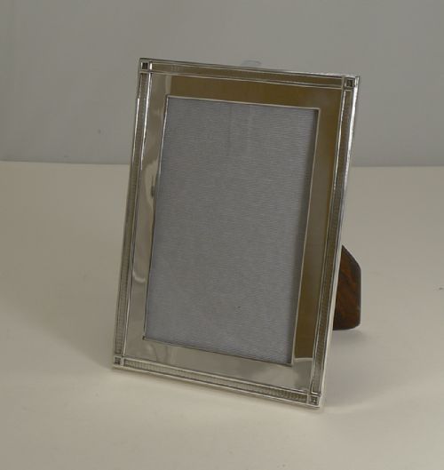 Smart Antique English Sterling Silver Photograph / Picture Frame - 1913