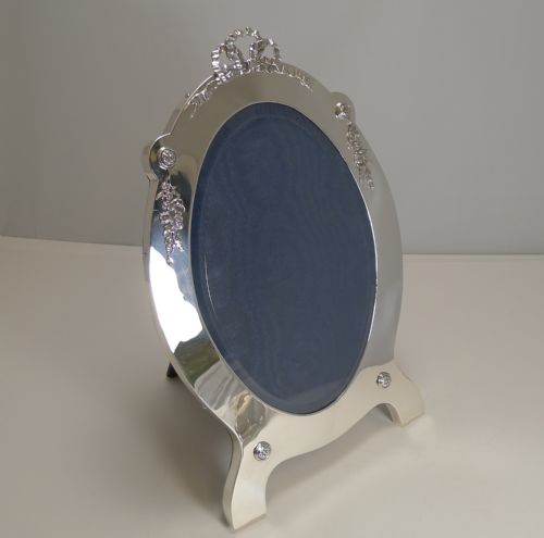 Grand Large Antique English Sterling Silver Photograph / Picture Frame - 1907