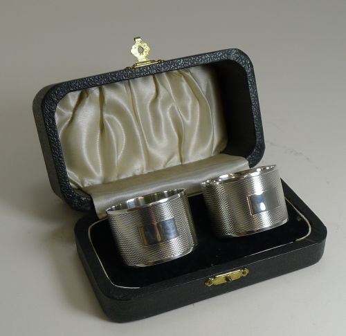 Smart Pair Cased Vintage English Sterling Silver Napkin Rings - 1945