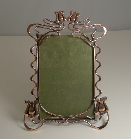 Exquisite English Art Nouveau Photograph / Picture Frame in Copper C.1900