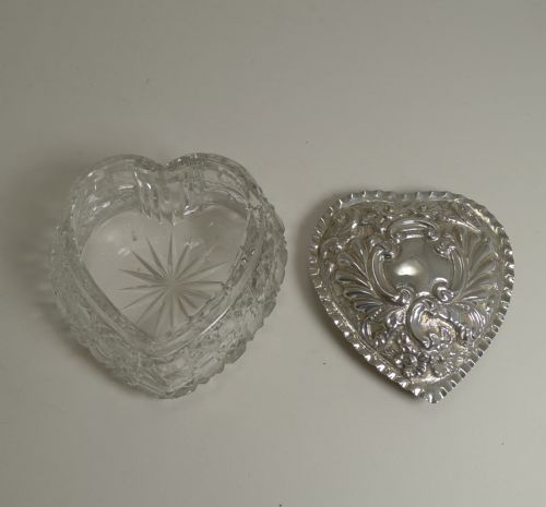 LARGE ANTIQUE CUT CRYSTAL AND STERLING SILVER HEART SHAPED BOX 1903 - ADDITIONAL PHOTO 2