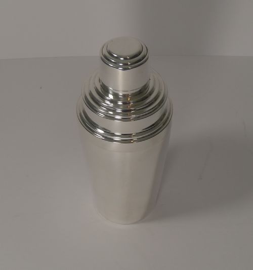 fig 1. Smart Art Deco Cocktail Shaker by Elkington and Co. c.1930