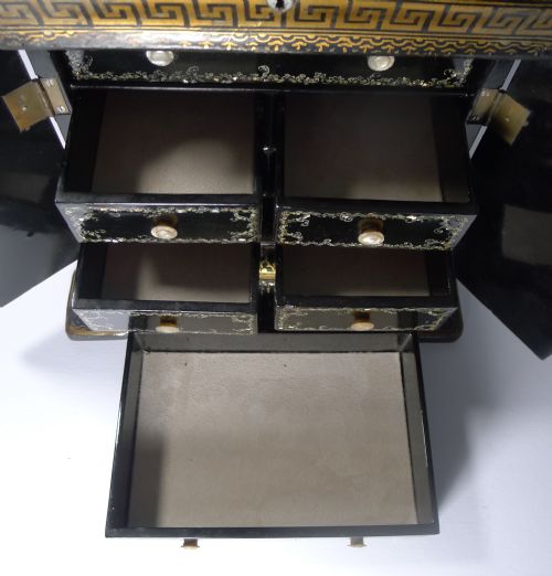 MAGNIFICENT ENGLISH PAPIER MACHE JEWELLERY CABINET BOX C1860 DOGS - ADDITIONAL PHOTO 11