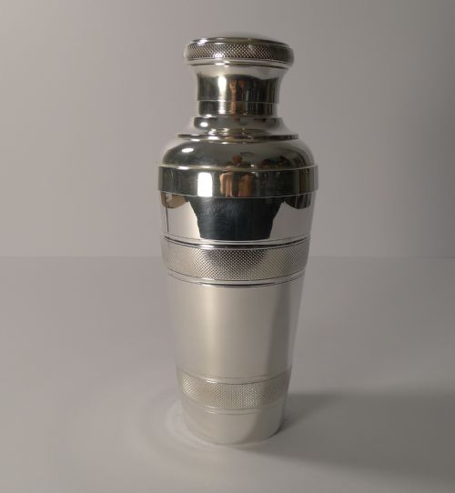 French Art Deco Silver Plated Cocktail Shaker by Apollo Orfevrerie