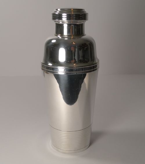 Smart French Art Deco Cocktail Shaker C.1930