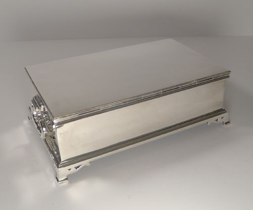 fig 1. Grand English Sterling Silver Cigar Box / Humidor by Richard Comyns - 1928