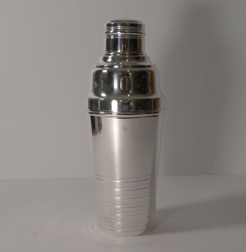 Smart  French Art Deco Cocktail Shaker C.1930