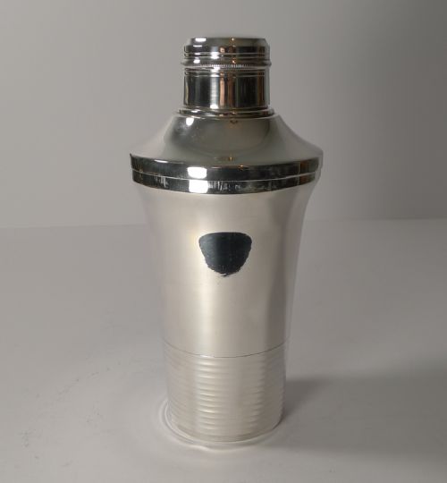 French Art Deco Cocktail Shaker by Orfèvrerie Vulcain, Paris C.1940