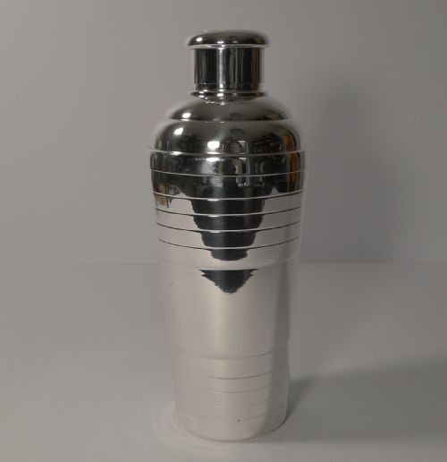 Smart Vintage French Art Deco Cocktail Shaker by Apollo, Paris