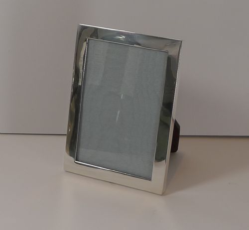 English Edwardian Silver Two-way Picture Frame - 1907