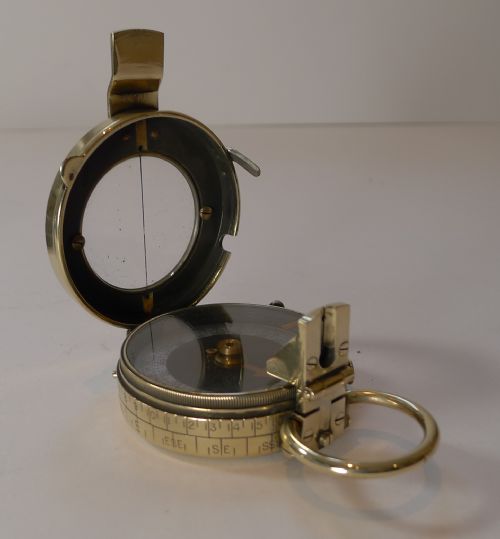 fig 1. WWI 1917 British Army Officer's Compass, Verner's Patent MK VIII by French Ltd.