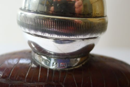 RARE CROCODILE STERLING SILVER HIP SPIRIT FLASK WITH COLLAPSABLE CUP 1911 - ADDITIONAL PHOTO 2
