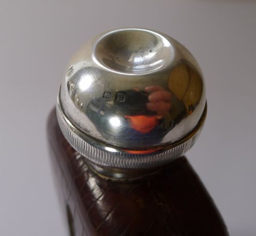 RARE CROCODILE STERLING SILVER HIP SPIRIT FLASK WITH COLLAPSABLE CUP 1911 - ADDITIONAL PHOTO 3