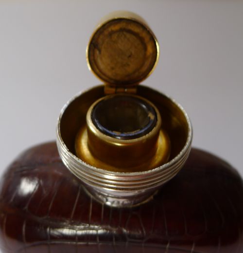 RARE CROCODILE STERLING SILVER HIP SPIRIT FLASK WITH COLLAPSABLE CUP 1911 - ADDITIONAL PHOTO 12
