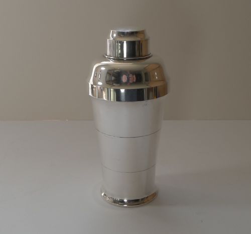 French Art Deco Silver Plated Cocktail Shaker C.1930 by St Medard, Paris