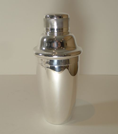 fig 1. Art Deco Silver Plated Cocktail Shaker by Israel Sigmund Greenberg c.1930