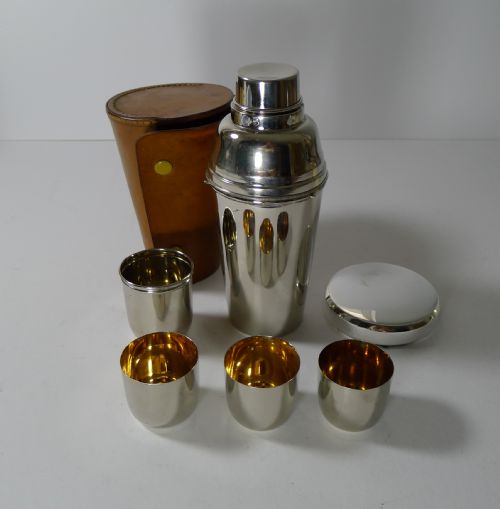 German Travel Cocktail Shaker / Bar Set C.1930