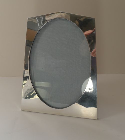 Grand Art Deco Sterling Silver Photograph / Picture Frame - 1923