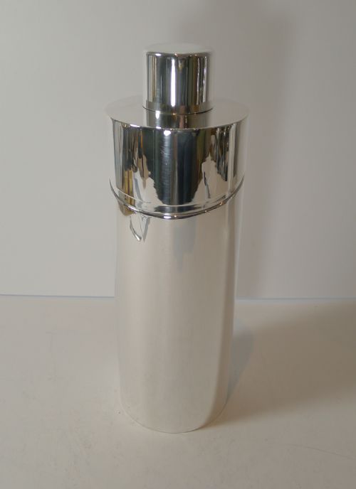 Lino Sabattini for Christofle - "Windsor" Cocktail Shaker Designed in 1956