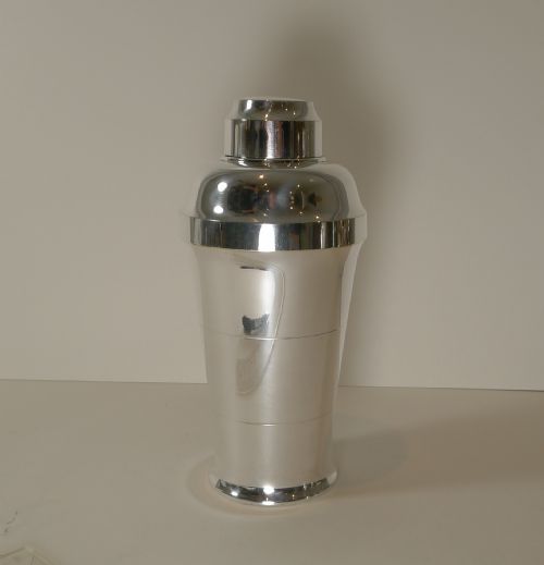 French Art Deco Silver Plated Cocktail Shaker C.1930 by St Medard, Paris