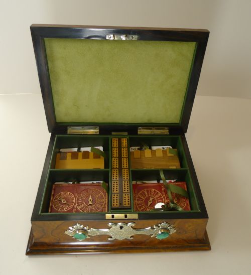 OUTSTANDING GAMES BOX IN BURL WALNUT BRASS AND MALACHITE C1880 - ADDITIONAL PHOTO 3