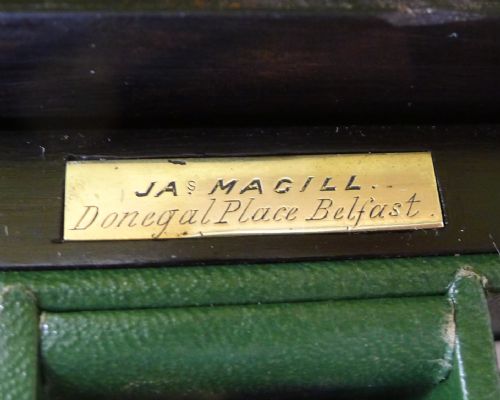 OUTSTANDING GAMES BOX IN BURL WALNUT BRASS AND MALACHITE C1880 - ADDITIONAL PHOTO 5