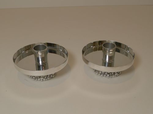 LIBERTY CO PAIR MODERNIST SILVER PLATED CANDLESTICKS C 1950 1960 - ADDITIONAL PHOTO 3
