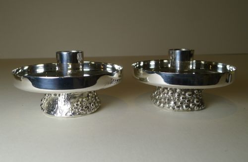 LIBERTY CO PAIR MODERNIST SILVER PLATED CANDLESTICKS C 1950 1960 - ADDITIONAL PHOTO 11