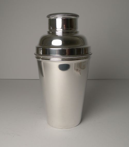 Large 1 1/2 Pint Silver Plated Cocktail Shaker by Suckling Ltd. C.1930