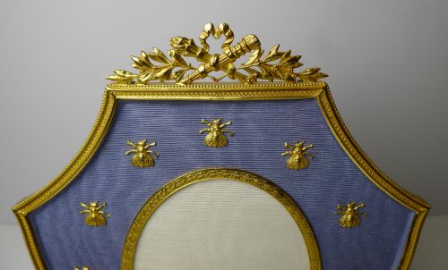 LARGE ANTIQUE FRENCH GILDED BRONZE PHOTOGRAPH FRAME NAPOLEONIC BEES C1900 - ADDITIONAL PHOTO 3