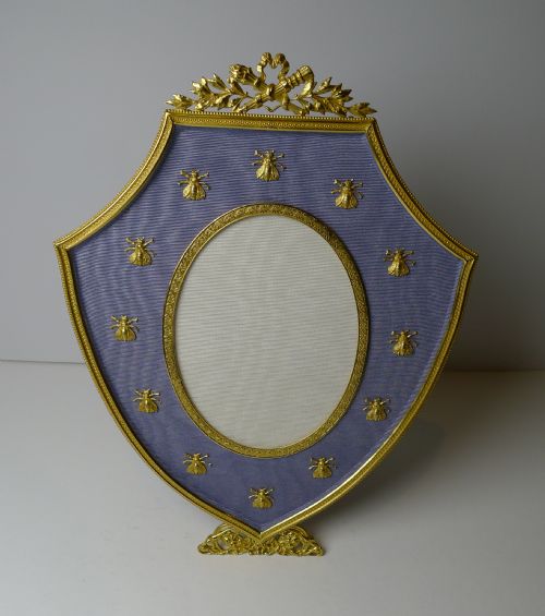LARGE ANTIQUE FRENCH GILDED BRONZE PHOTOGRAPH FRAME NAPOLEONIC BEES C1900 - ADDITIONAL PHOTO 4