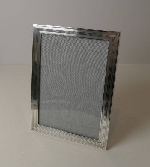 Smart Engine Turned English Silver Photograph / Picture Frame - 1918