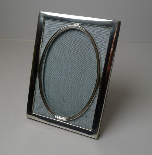 Elegant Antique Sterling Silver Photograph / Picture Frame