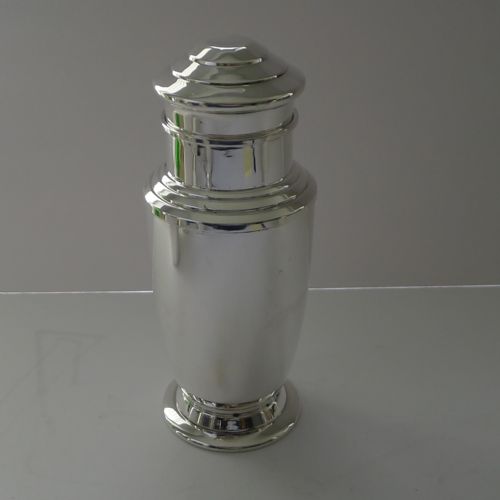 Smart Art Deco Cocktail Shaker by Charles S Green C.1940